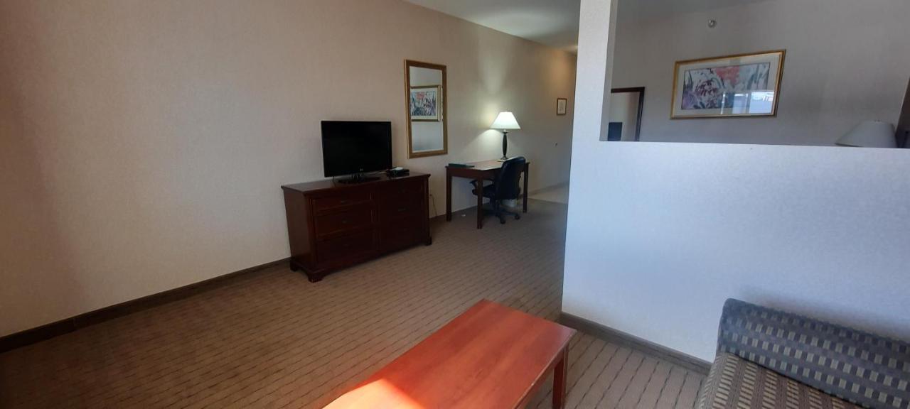 King Room - Non-Smoking at Quality Inn & Suites Grants - I-40