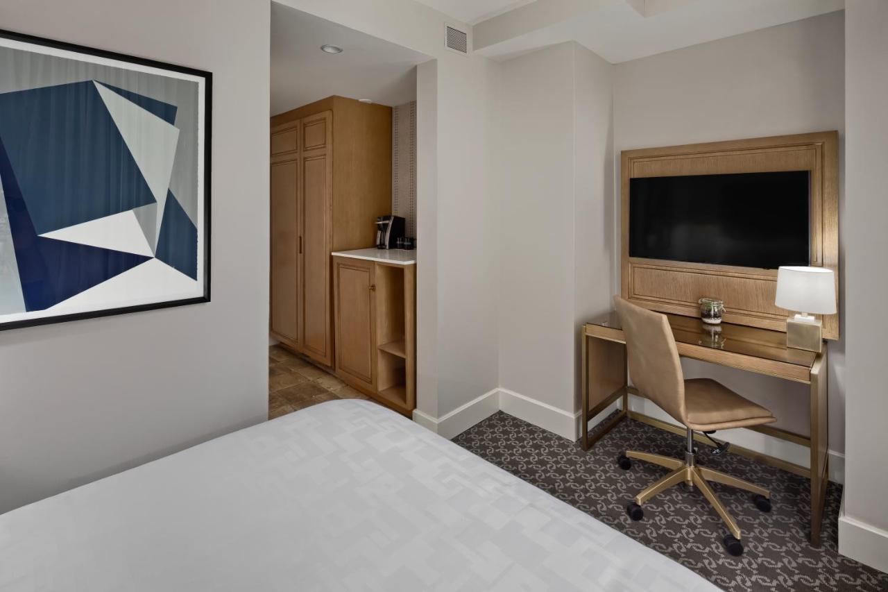 Petite One Double Room at Hotel Teatro