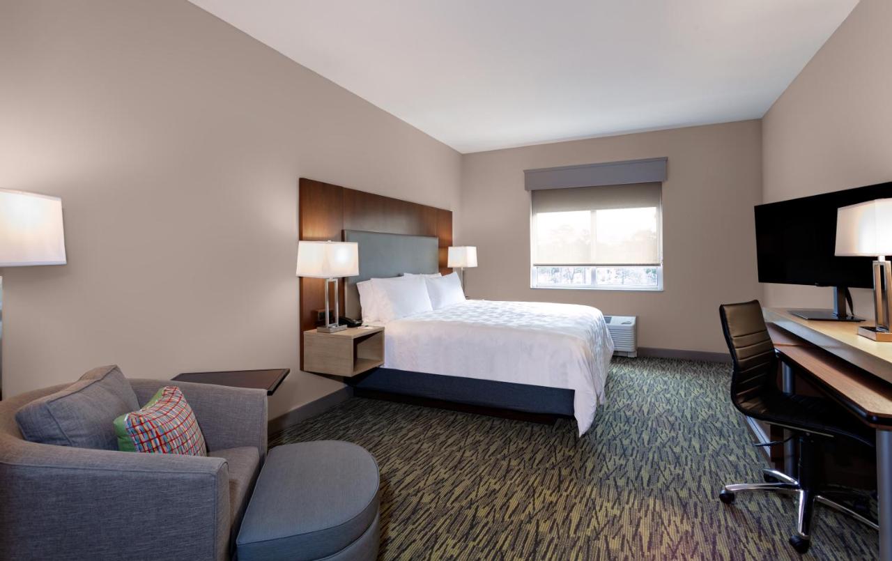 Leisure King Room - Non-Smoking at Holiday Inn Tallahassee E Capitol - Univ by IHG