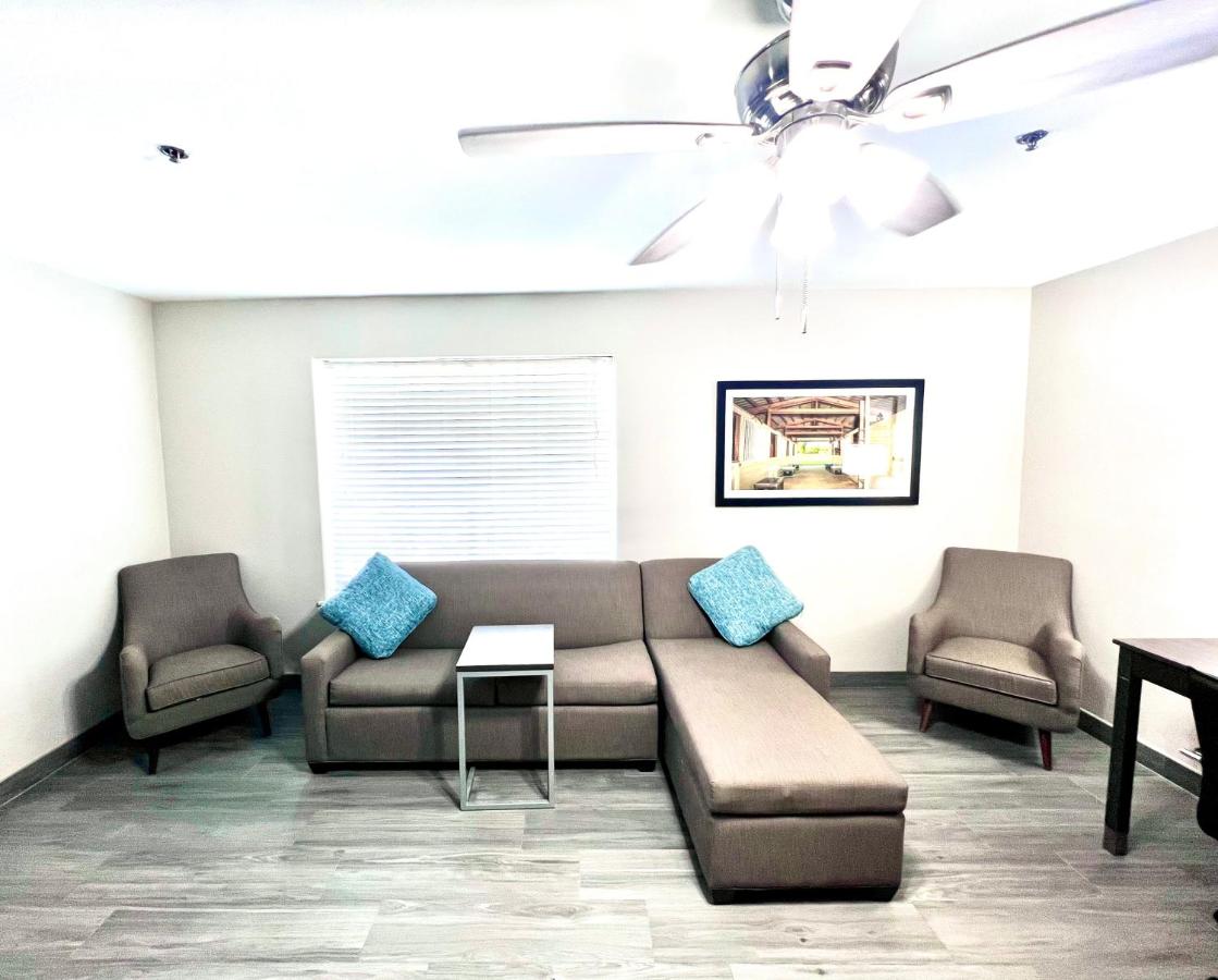Apartment - Non-Smoking at La Quinta Inn & Suites by Wyndham Pharr North McAllen