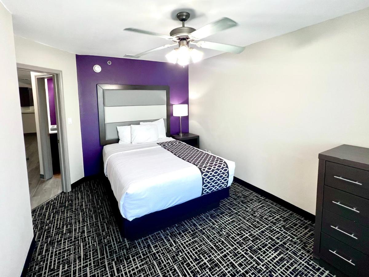 Apartment - Non-Smoking at La Quinta Inn & Suites by Wyndham Pharr North McAllen