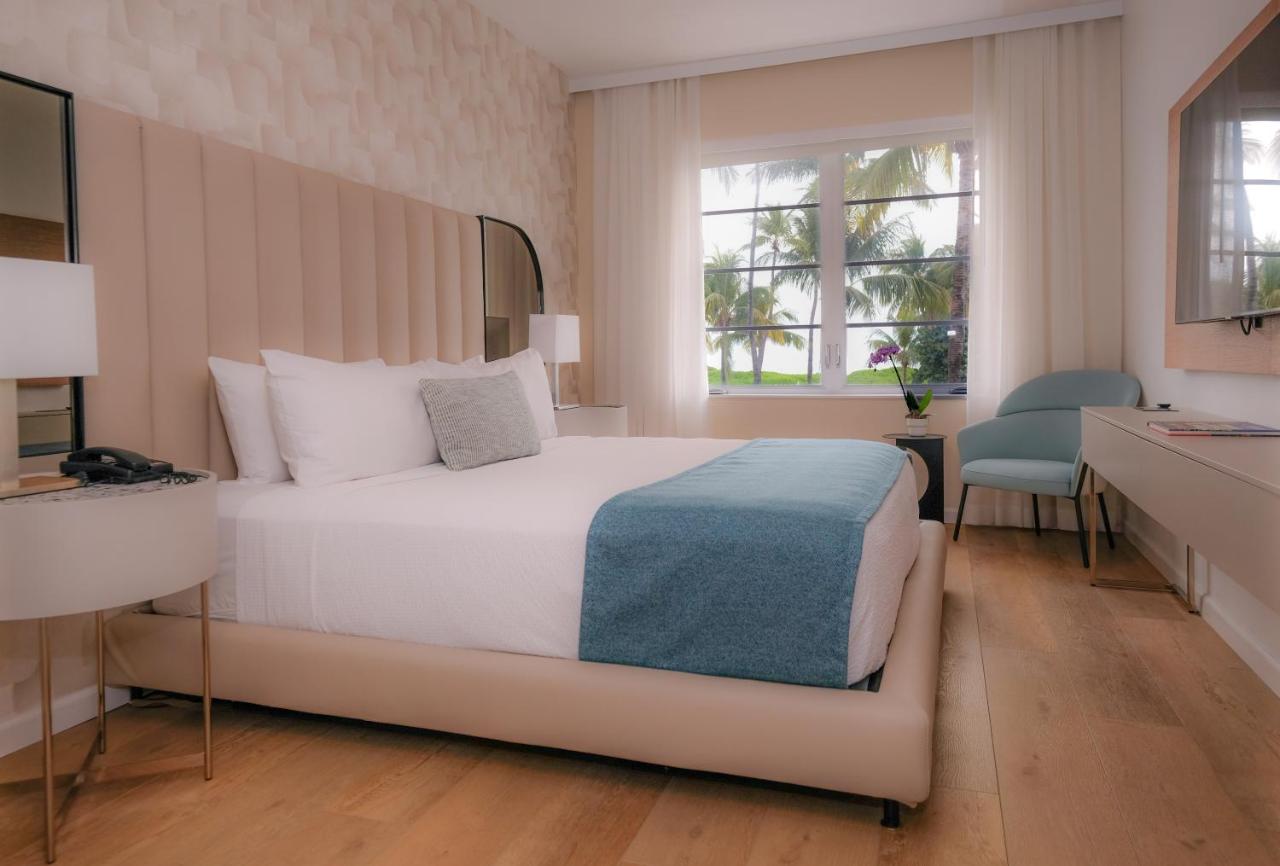 Ocean Front King Room at Avalon Hotel