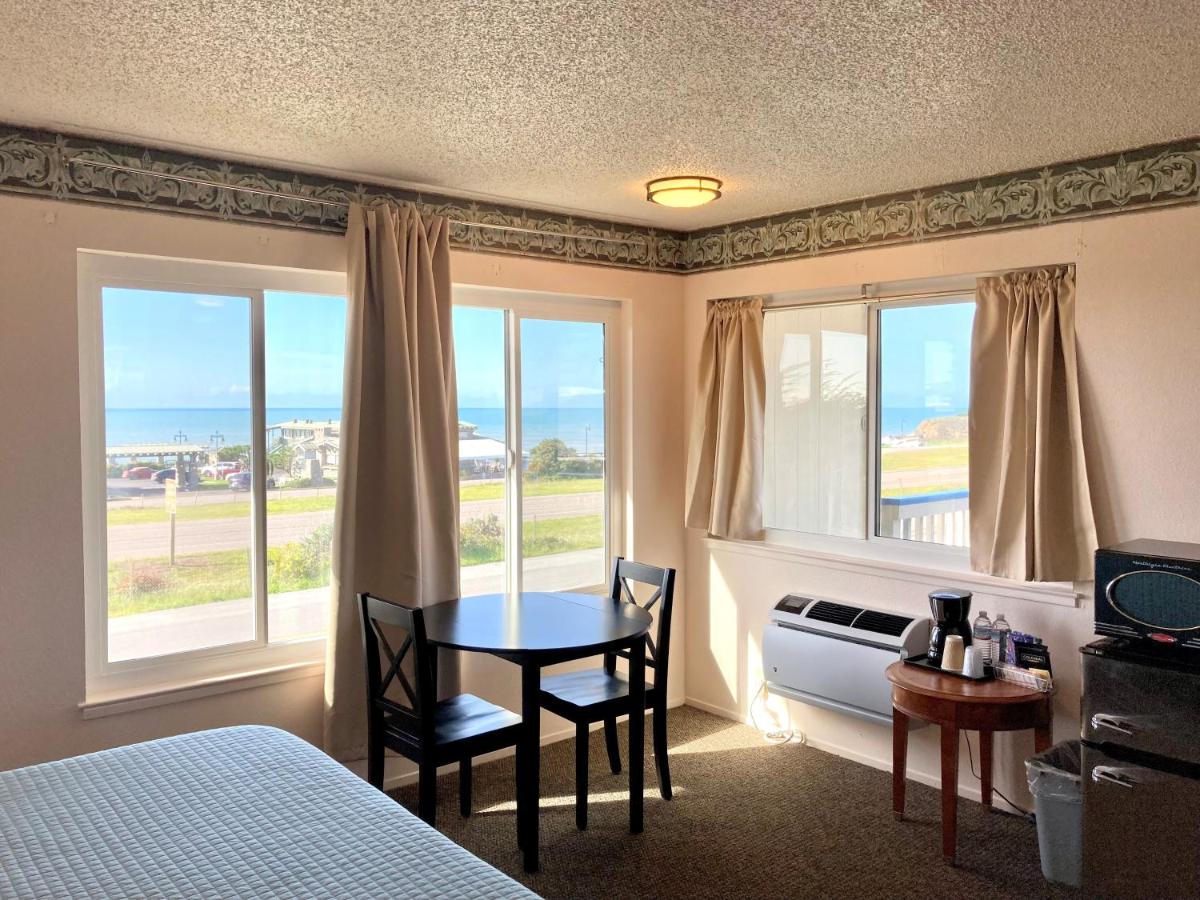 | Coast Riders Inn