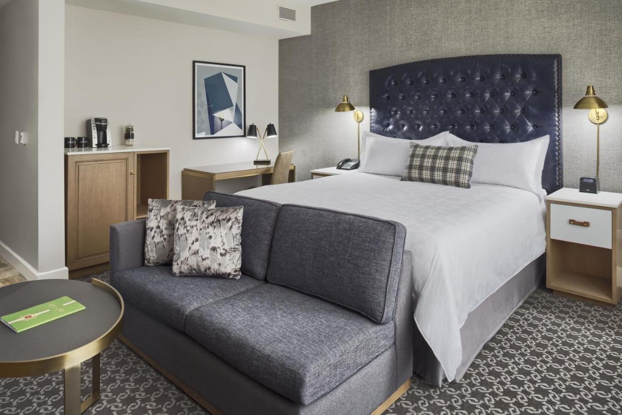 Deluxe King Room at Hotel Teatro