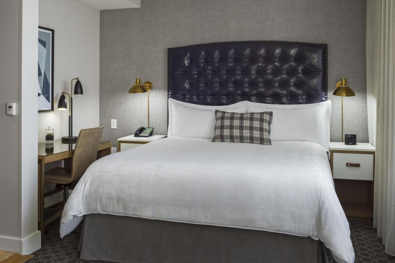 King Suite at Hotel Teatro