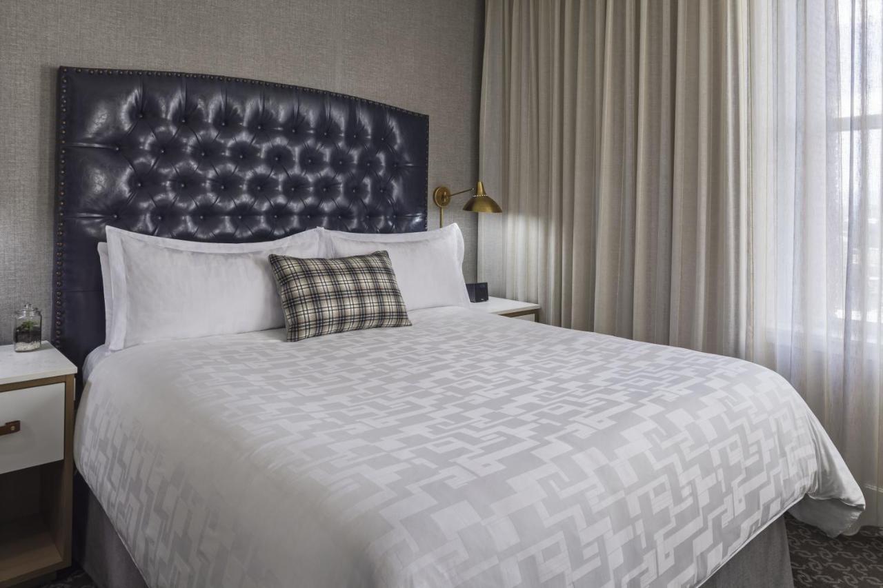 King Suite at Hotel Teatro