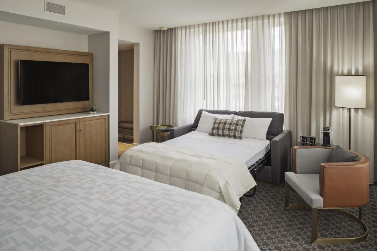 Deluxe Room at Hotel Teatro