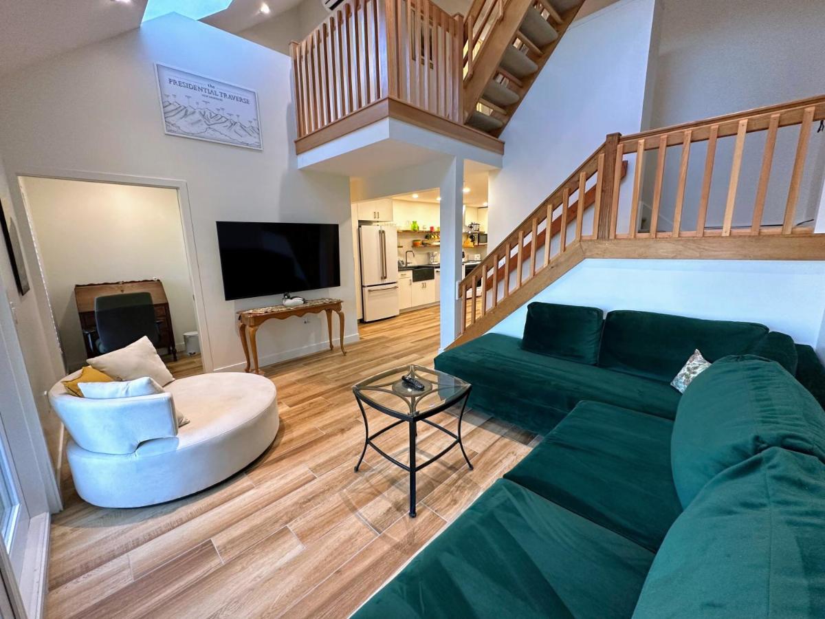 | R18 Affordable Ski-in Ski-out Bretton Woods Townhome mountain views