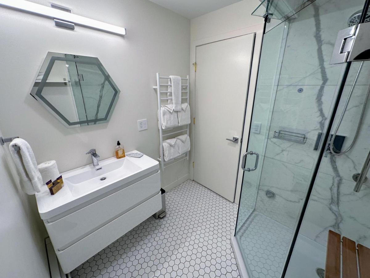 | R18 Affordable Ski-in Ski-out Bretton Woods Townhome mountain views