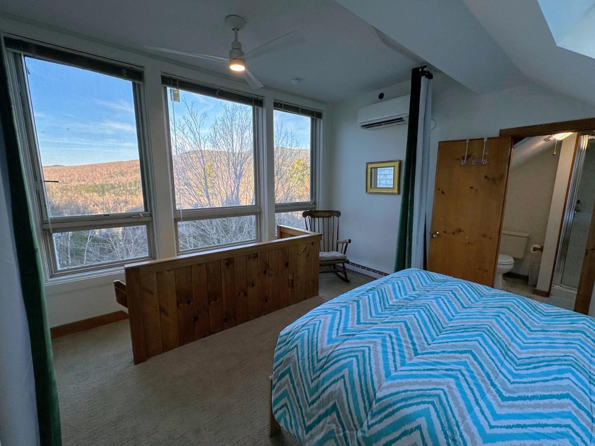 | R18 Affordable Ski-in Ski-out Bretton Woods Townhome mountain views