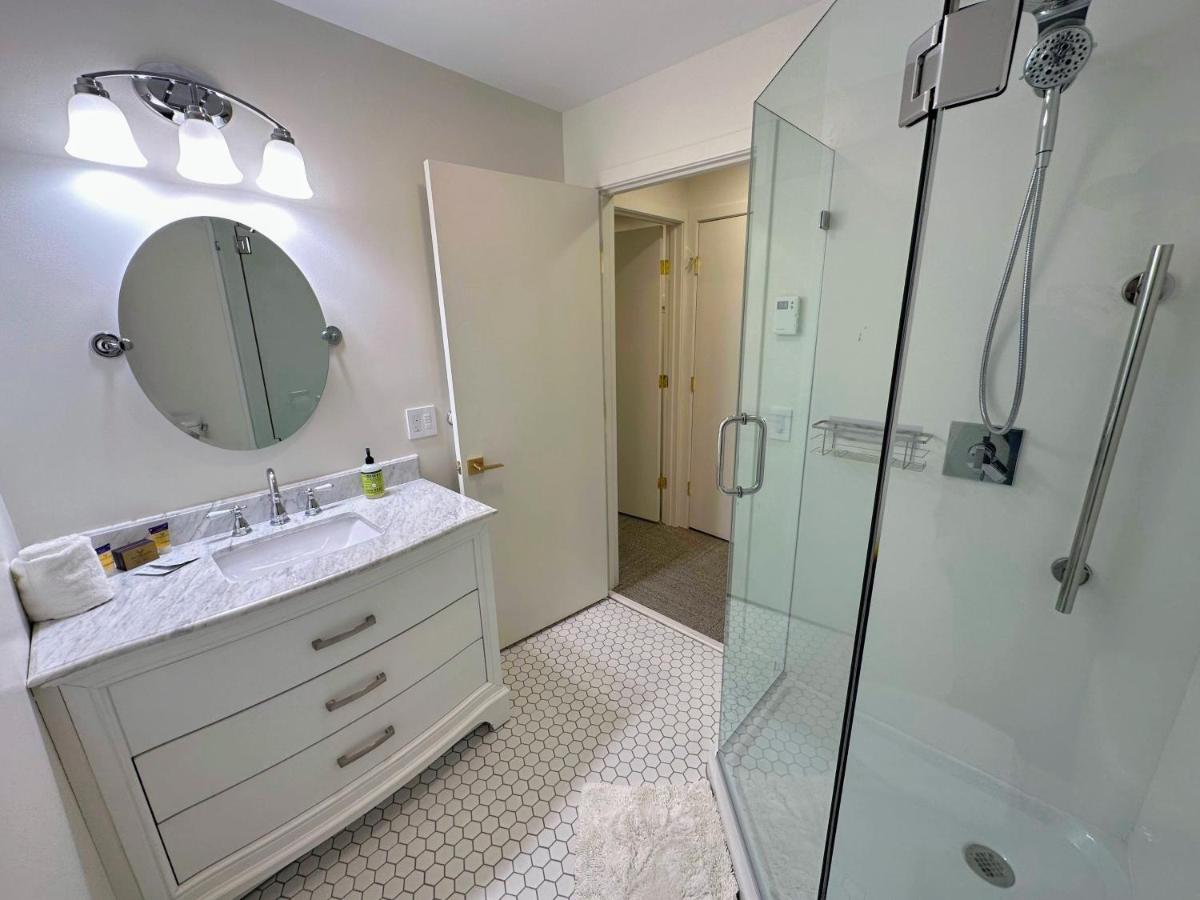 | R18 Affordable Ski-in Ski-out Bretton Woods Townhome mountain views