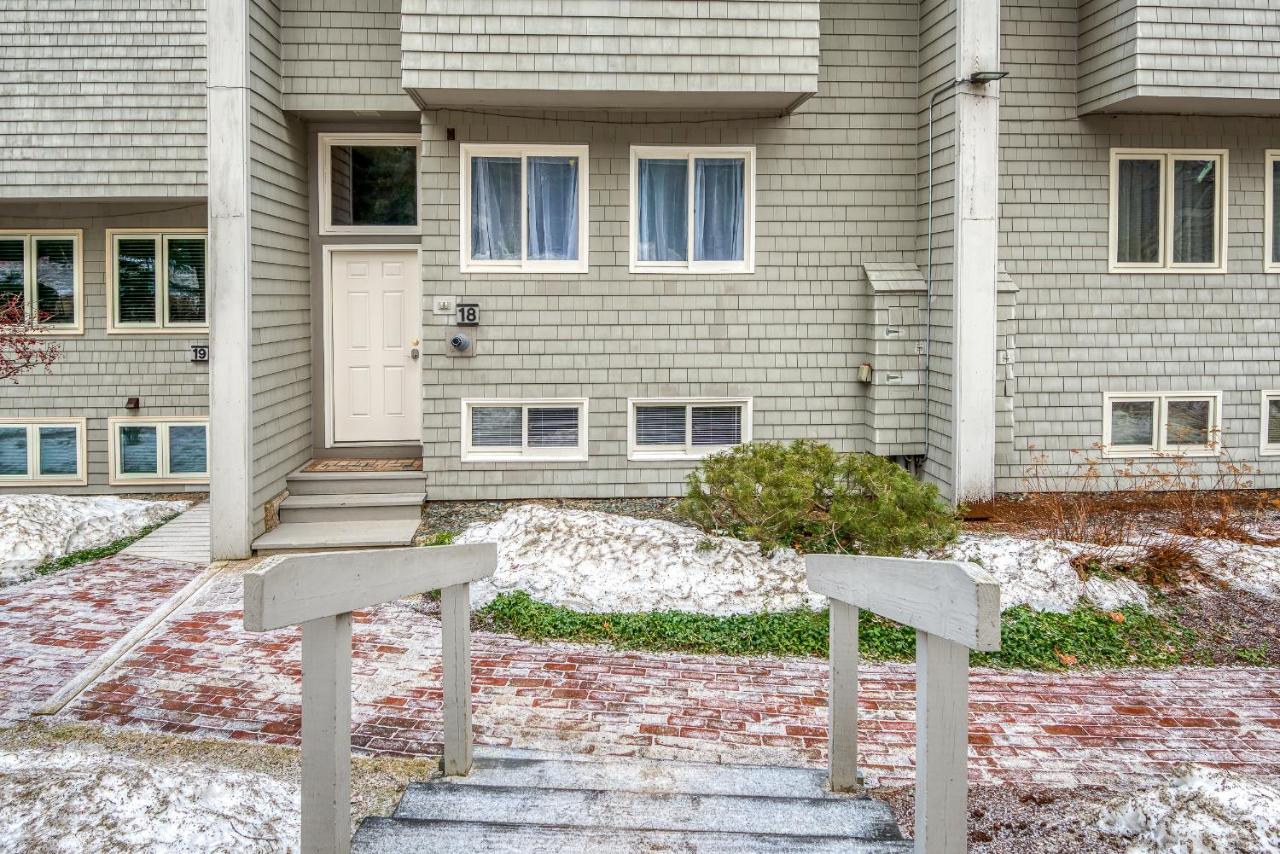 | R18 Affordable Ski-in Ski-out Bretton Woods Townhome mountain views