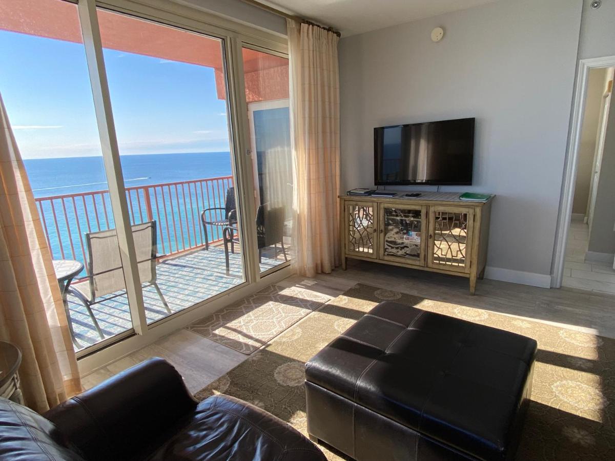| Shores of Panama Penthouse Resort