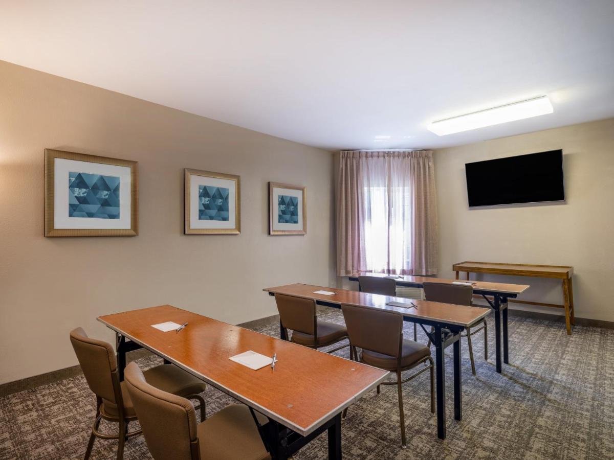  | Staybridge Suites Milwaukee Airport South, an IHG Hotel