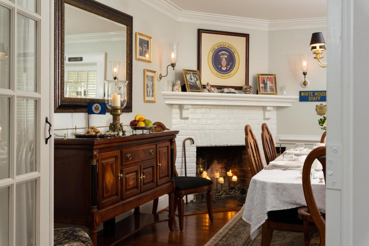 | A Williamsburg White House Inn