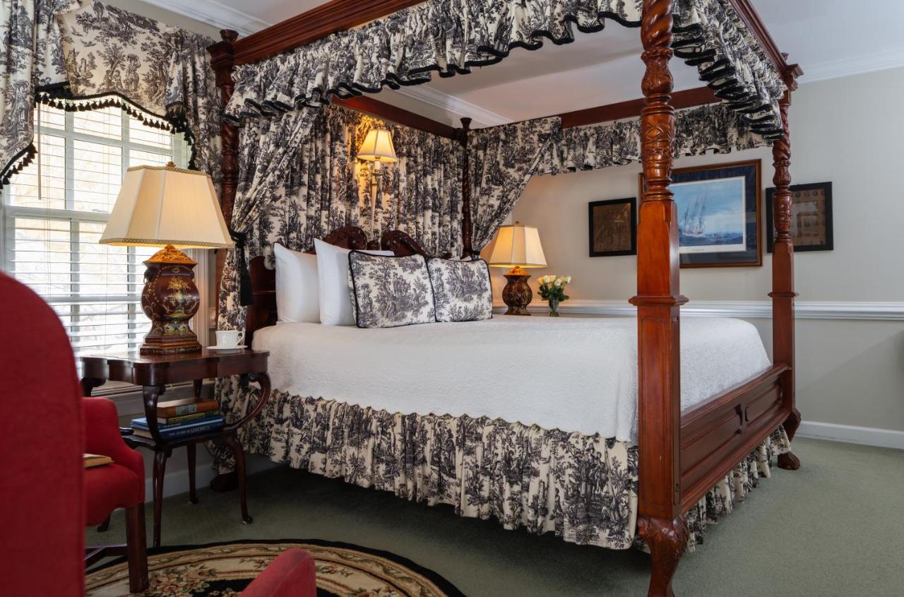 | A Williamsburg White House Inn