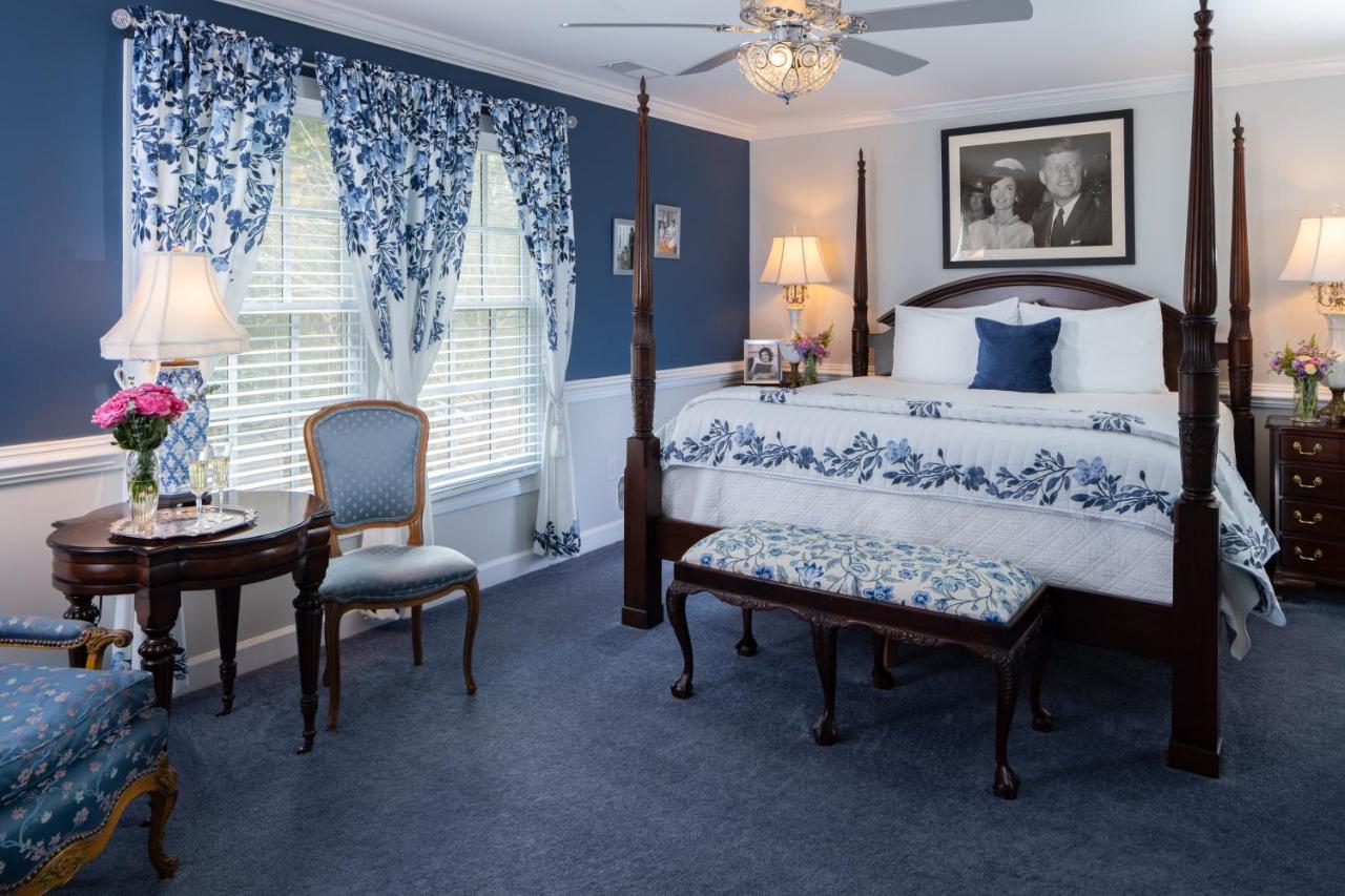 | A Williamsburg White House Inn