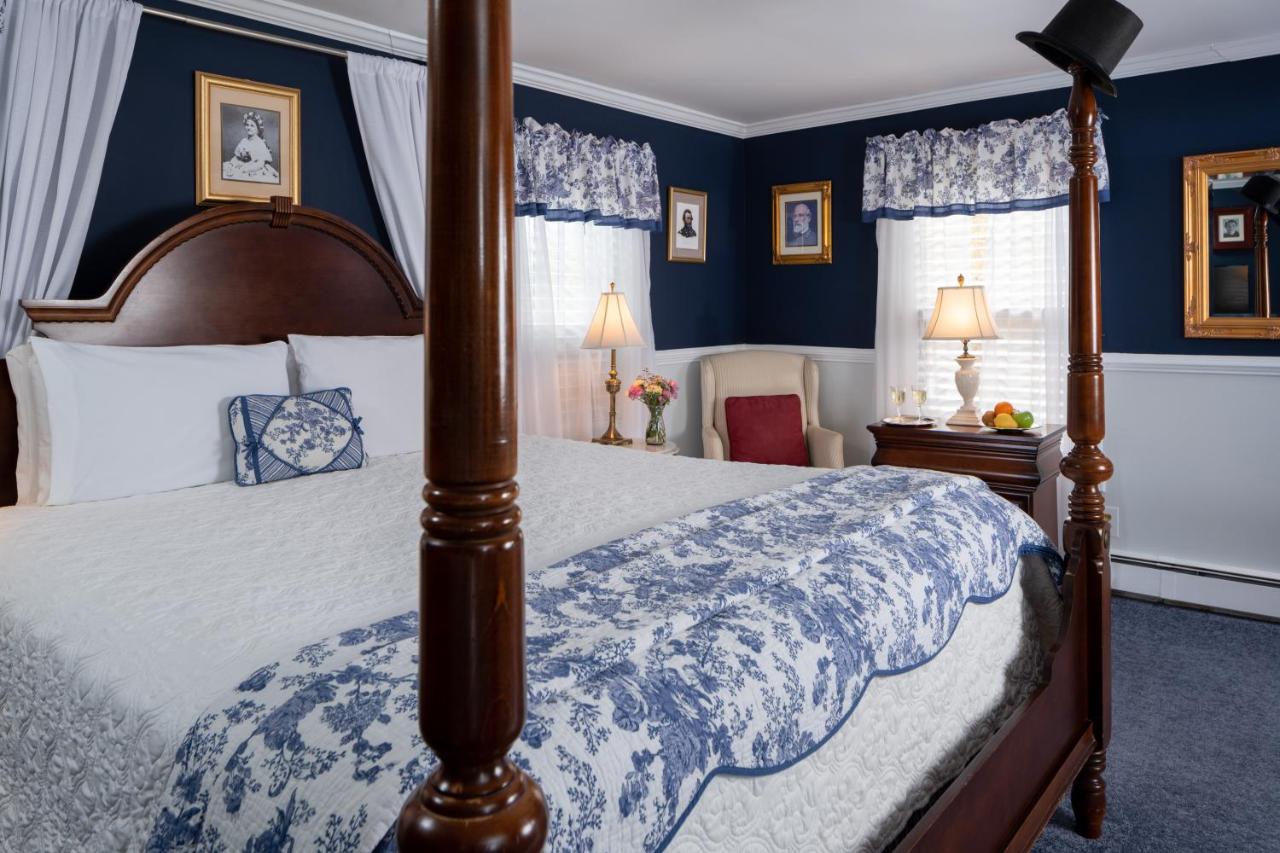 | A Williamsburg White House Inn