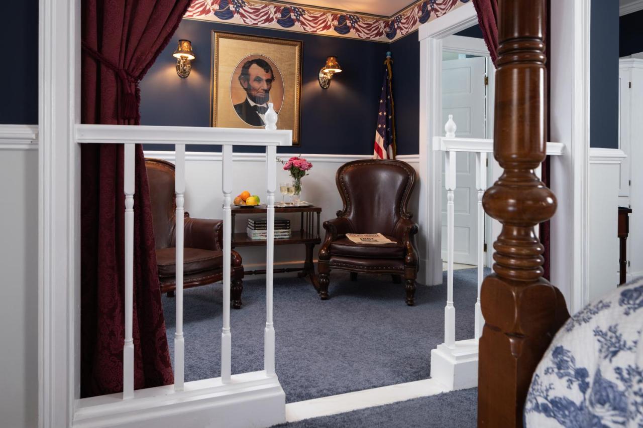 | A Williamsburg White House Inn