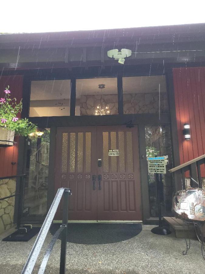 | Misty Valley Inn