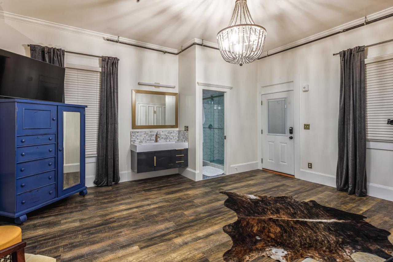  | Celestine Bed and Breakfast