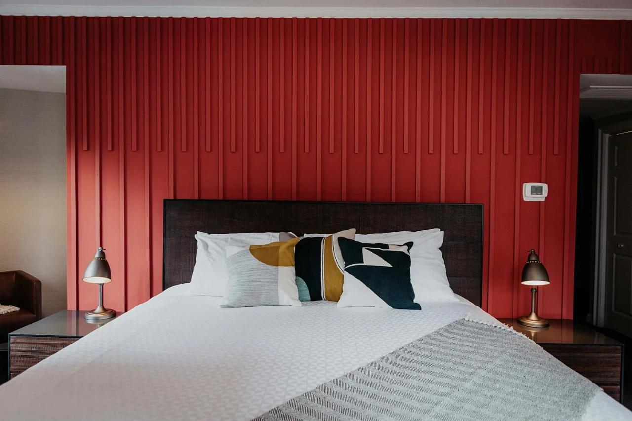 Deluxe Room at Selina Chicago