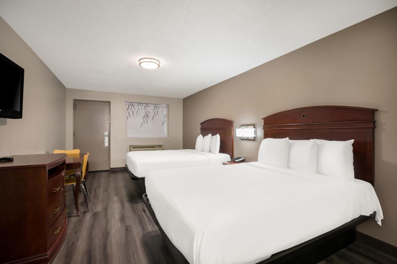 | RED CARPET INN EDISON
