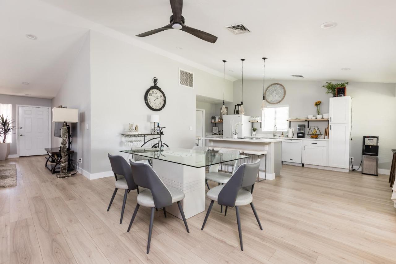 | Retreat in Paradise Valley