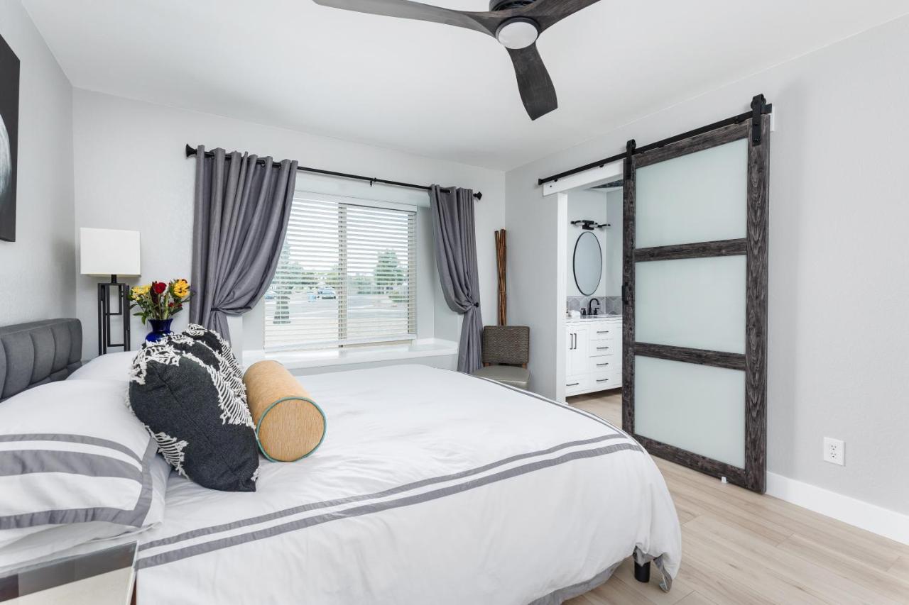 | Retreat in Paradise Valley