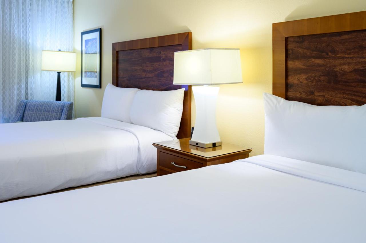 Double Room at Airtel Plaza Hotel