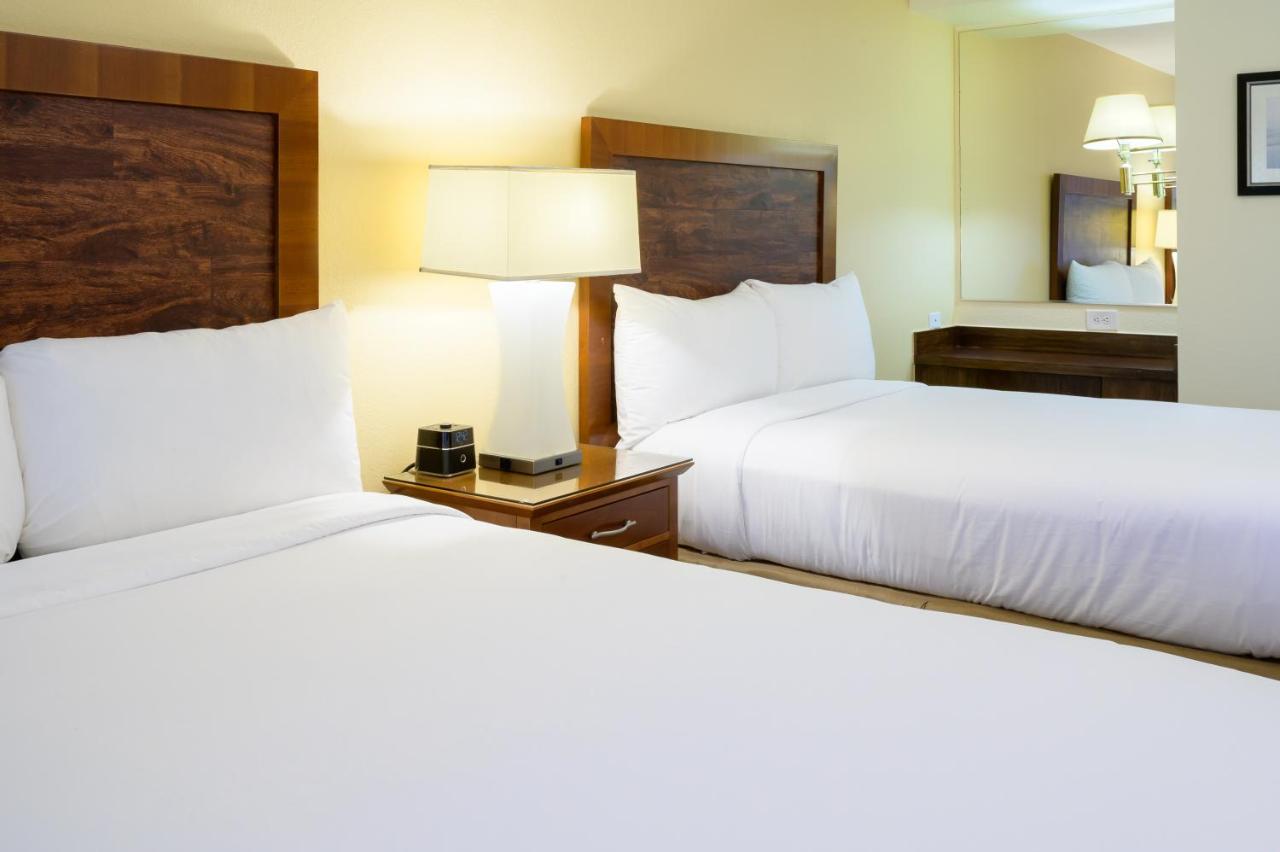 Double Room at Airtel Plaza Hotel