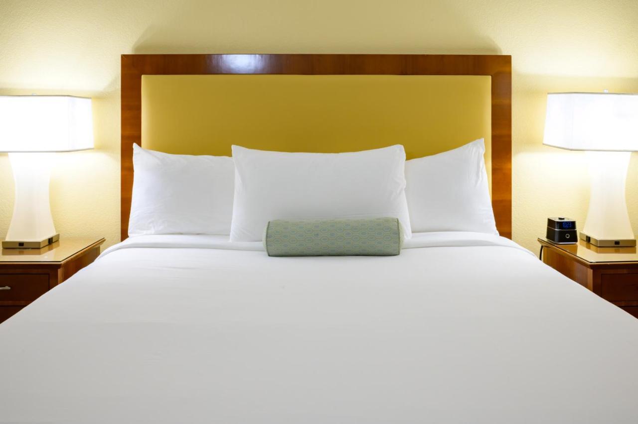 Preferred King at Airtel Plaza Hotel