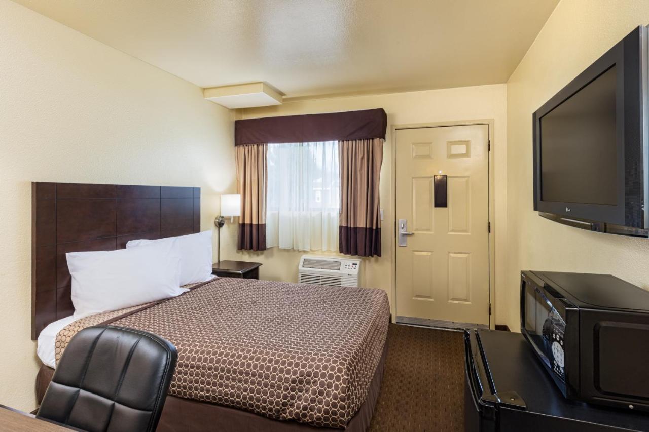 | Key Inn and Suites
