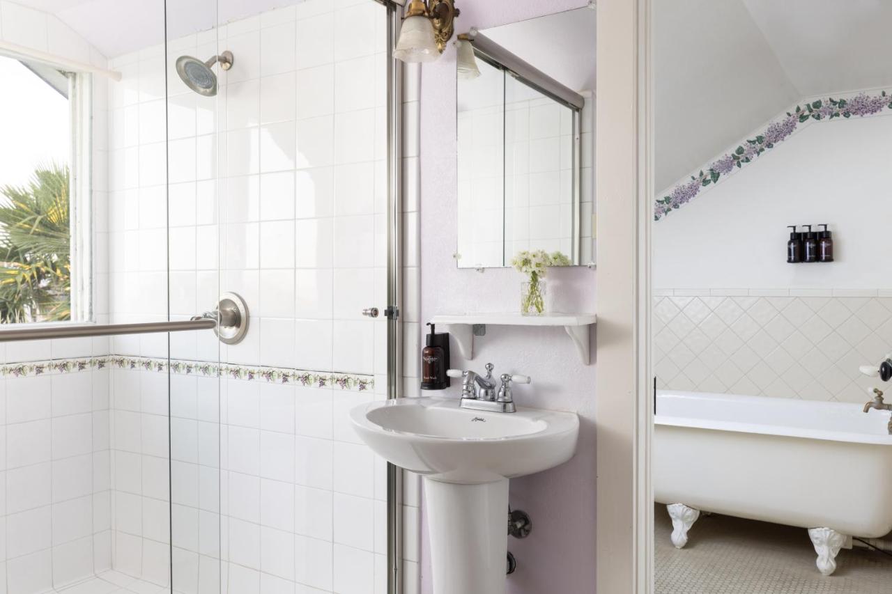 Queen Suite with Sea View at Centrella Hotel, A Kirkwood Collection Hotel