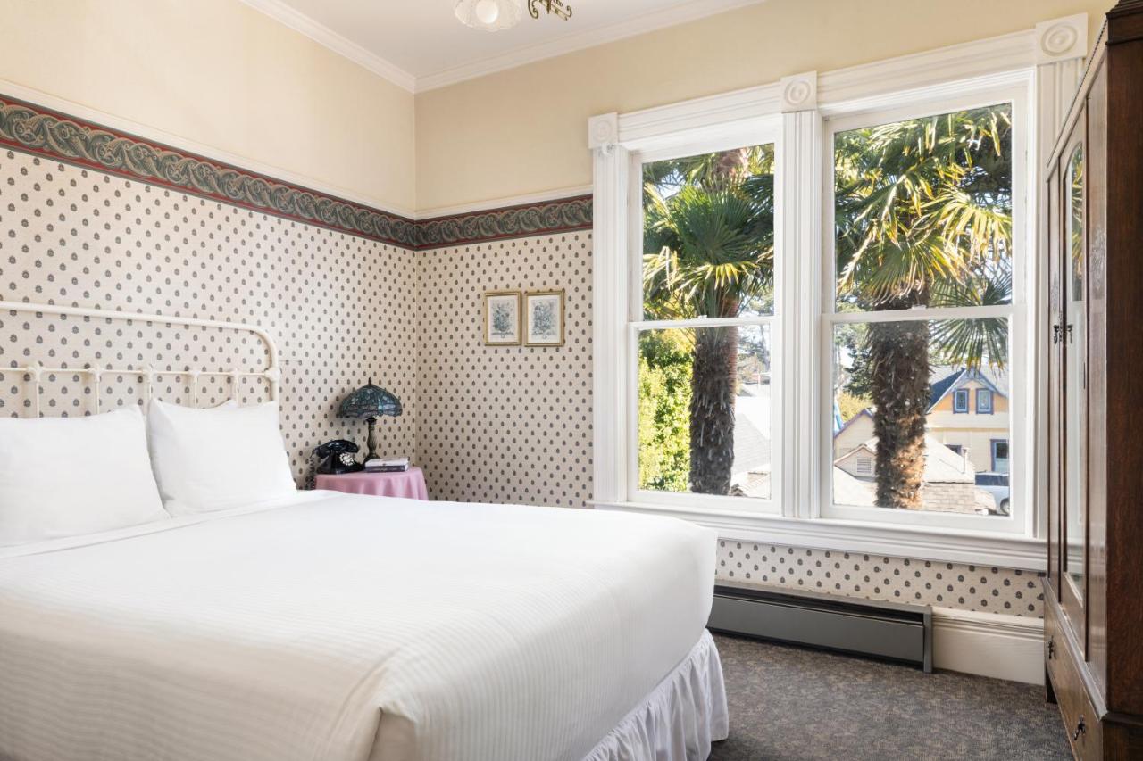 Victorian Room at Centrella Hotel, A Kirkwood Collection Hotel