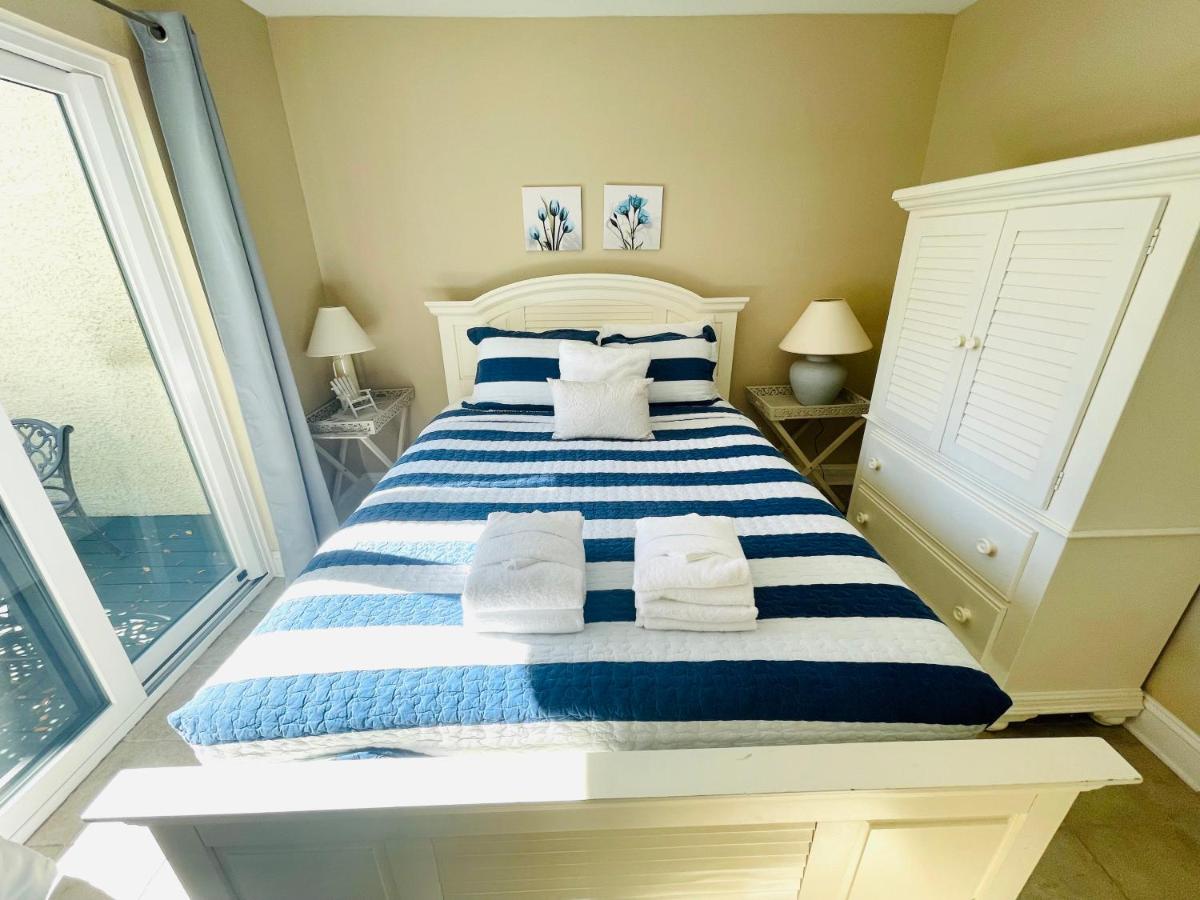  | 1206 Harbour Master Villas
