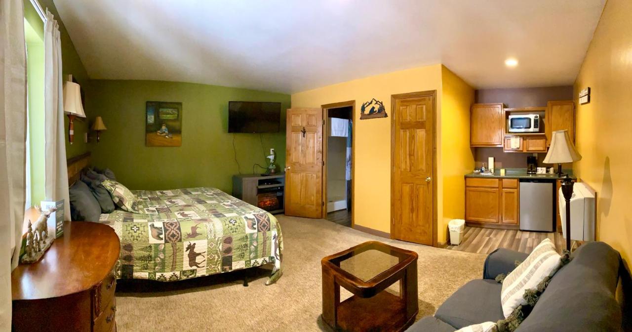 | Moosehead Lodge