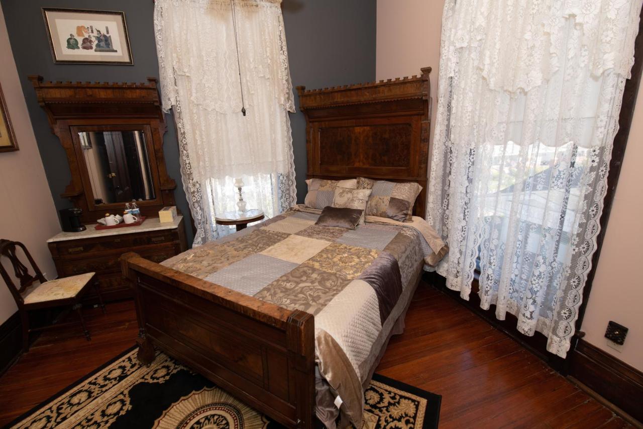 | Grand Gables Inn