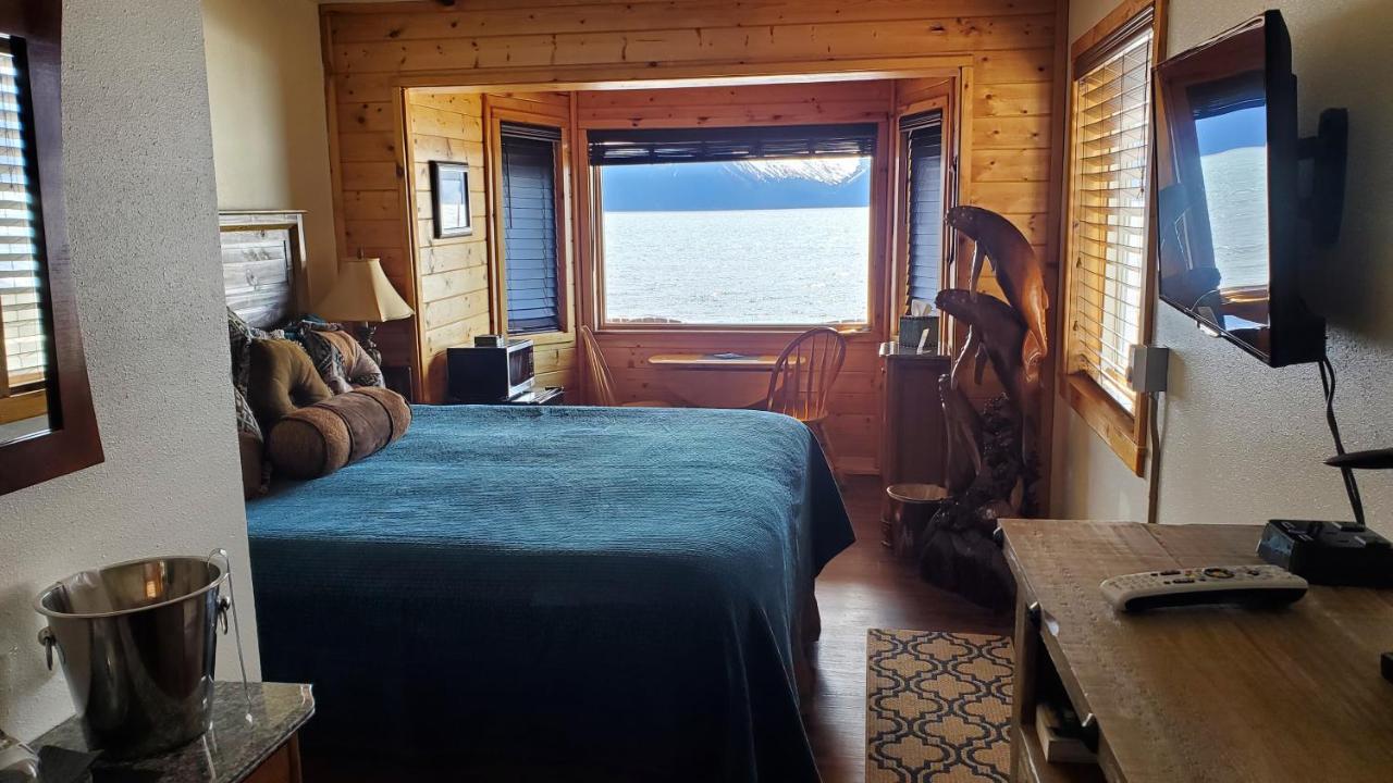  | Resurrection Lodge on the Bay