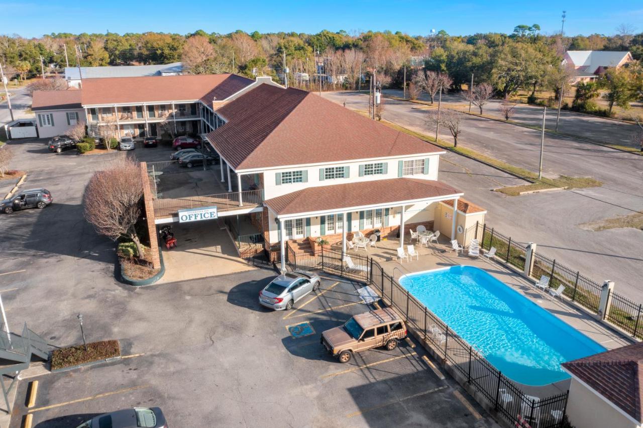  | Edgewater Inn - Biloxi Beach