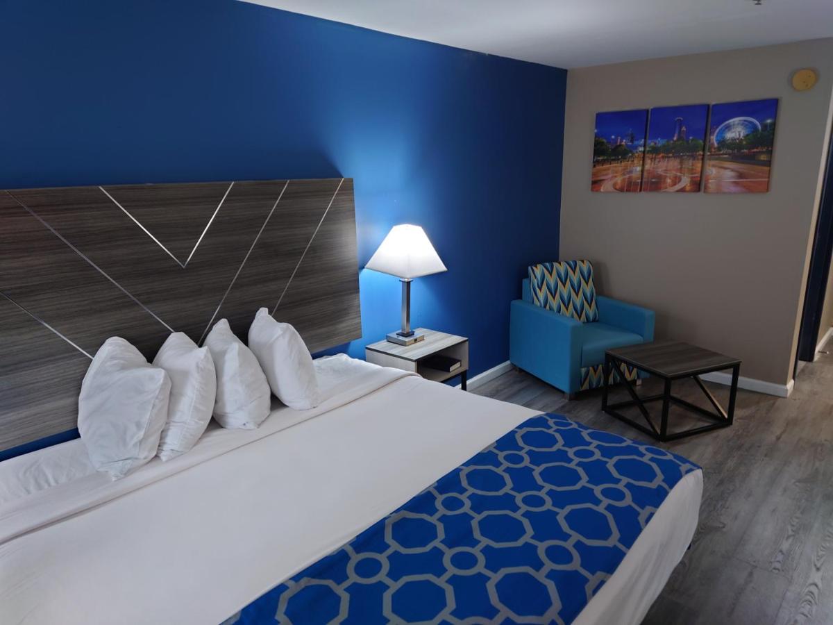 King Room - Mobility Access/Non-Smoking at Baymont by Wyndham Adairsville