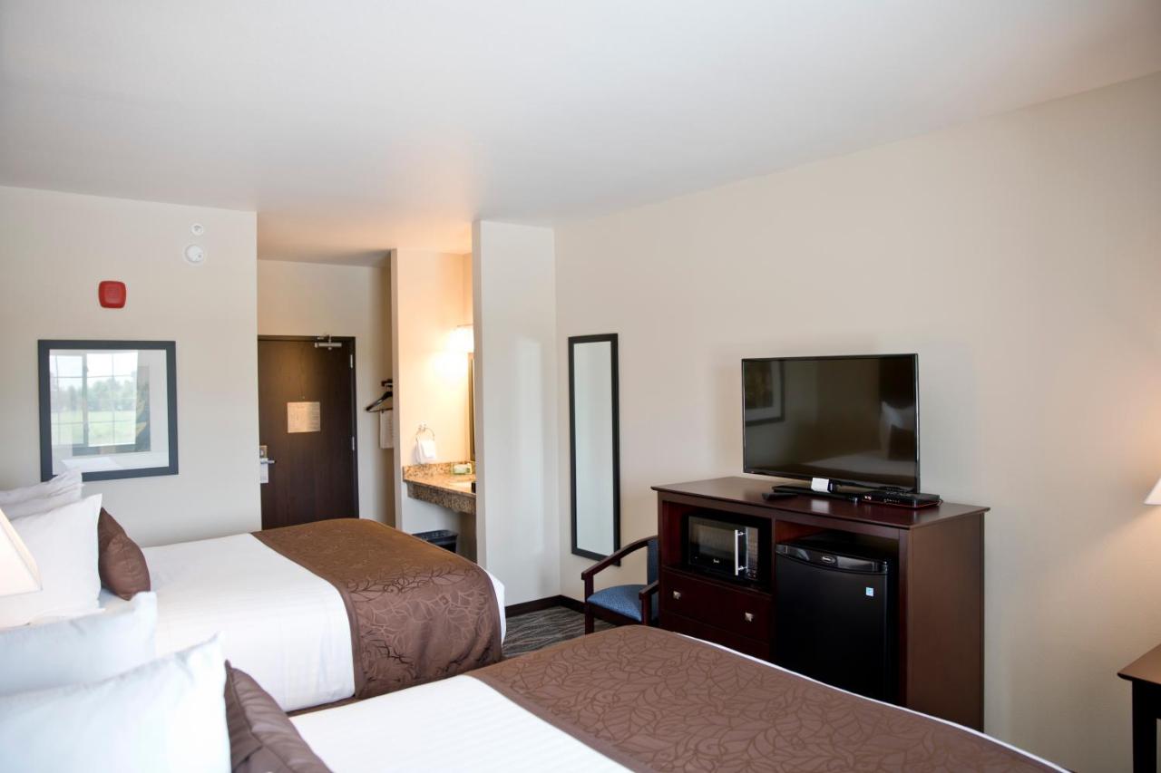 Standard Queen Room at Cobblestone Inn & Suites - Clarinda