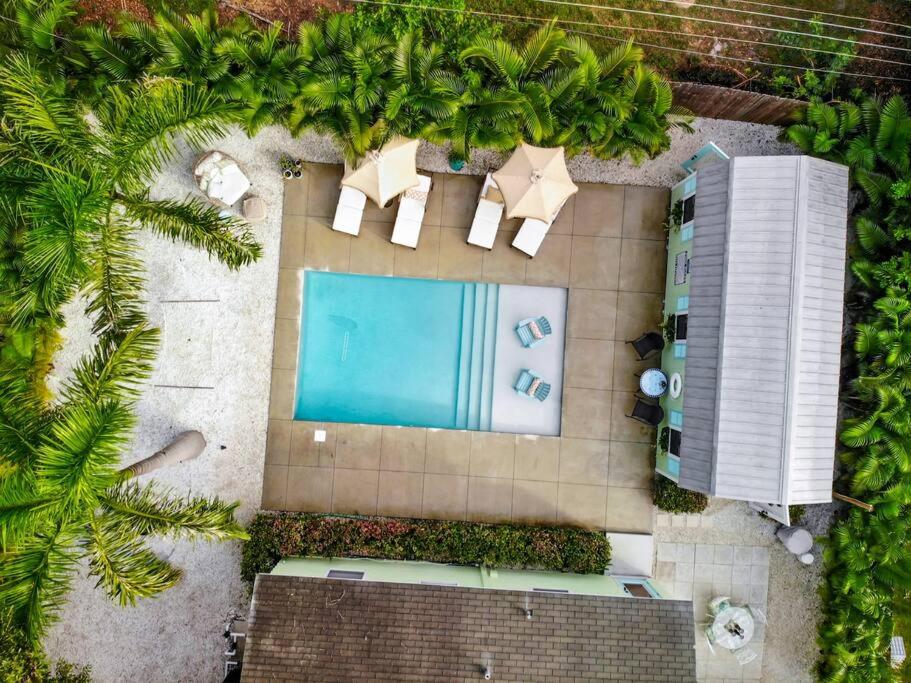 | PRIVATE POOL OASIS BY SIESTA KEY WITH YOGA RETREAT