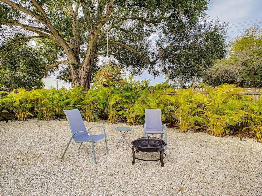 | PRIVATE POOL OASIS BY SIESTA KEY WITH YOGA RETREAT