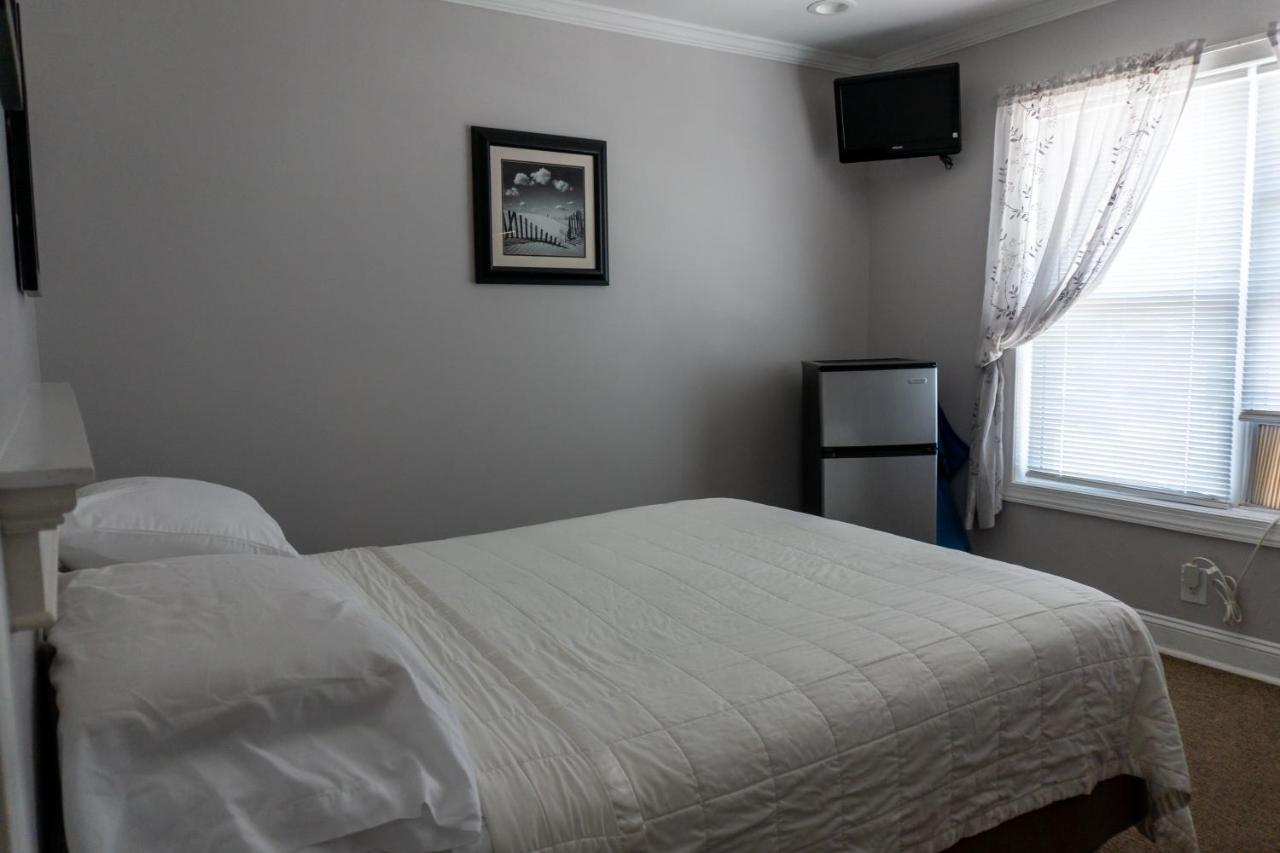| Beach Walk Hotel