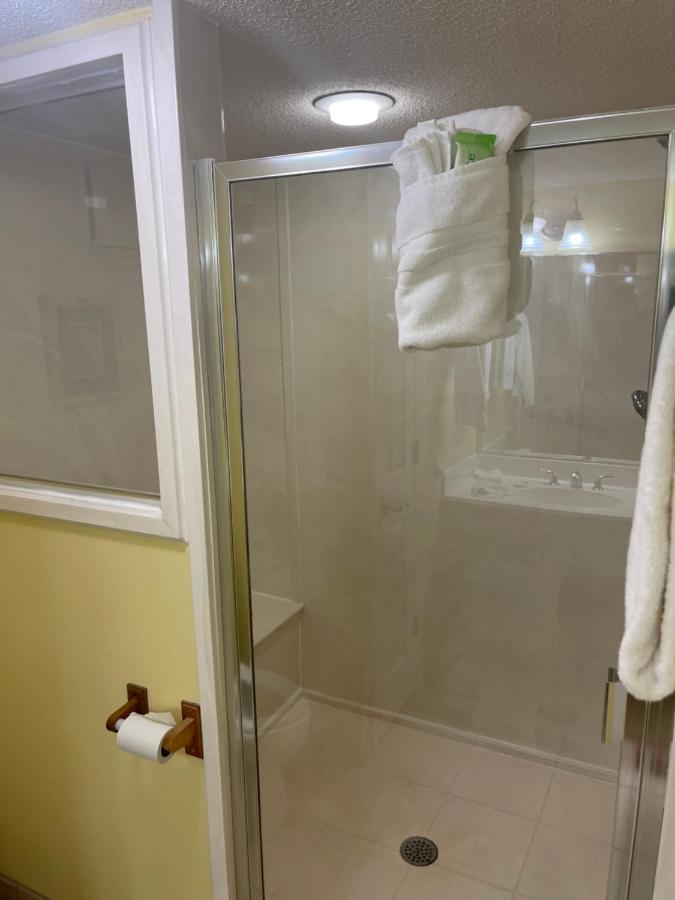 | GetAways at Soundside Holiday Beach Resort