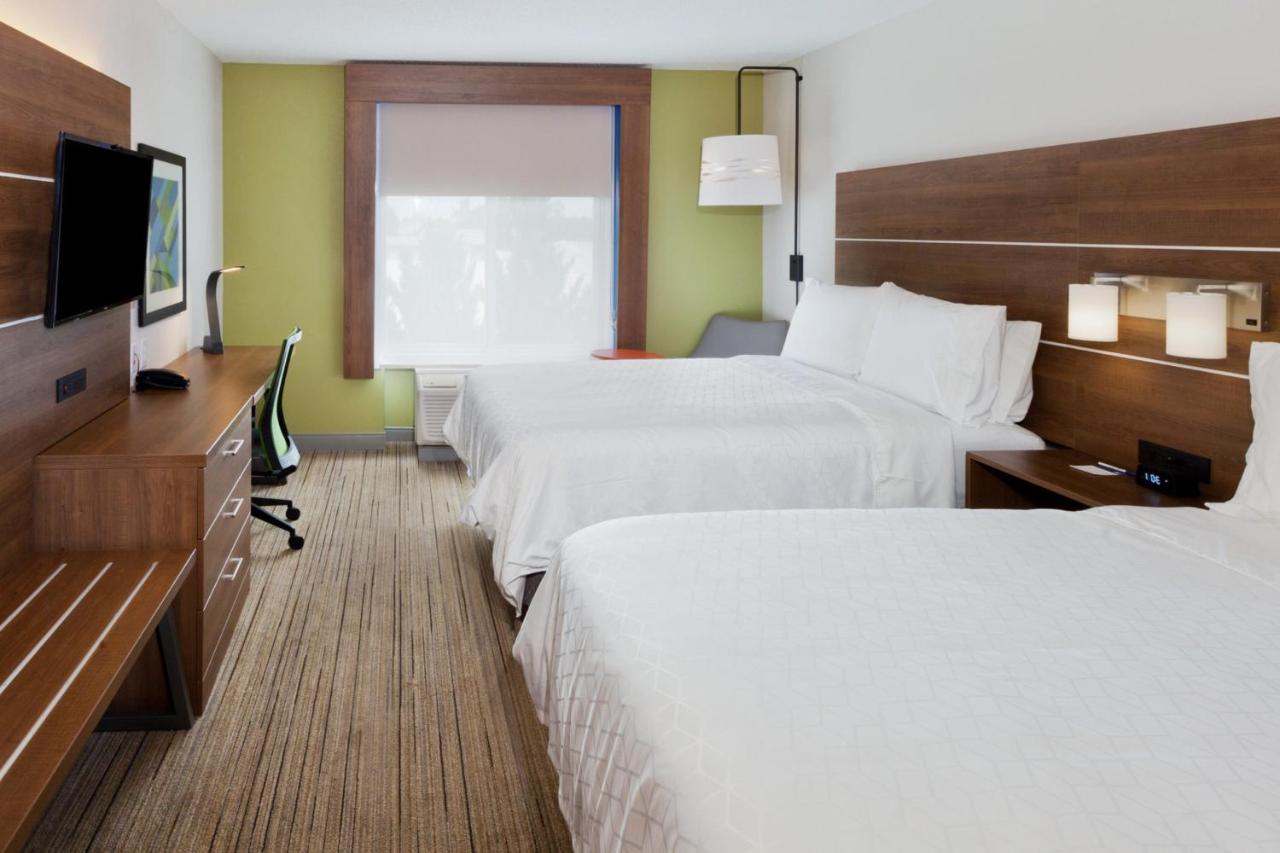  | Holiday Inn Express Hotel & Suites Reidsville