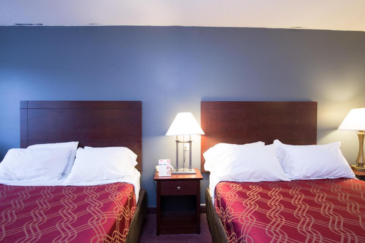 Queen Room with Two Queen Beds - Non-Smoking at Travelodge by Wyndham Merrill