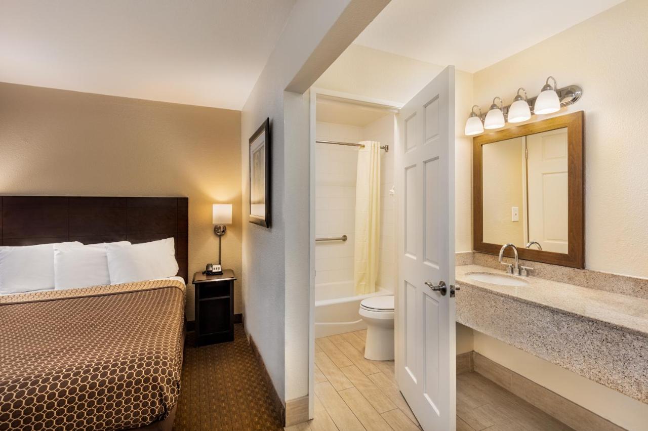 | Key Inn and Suites