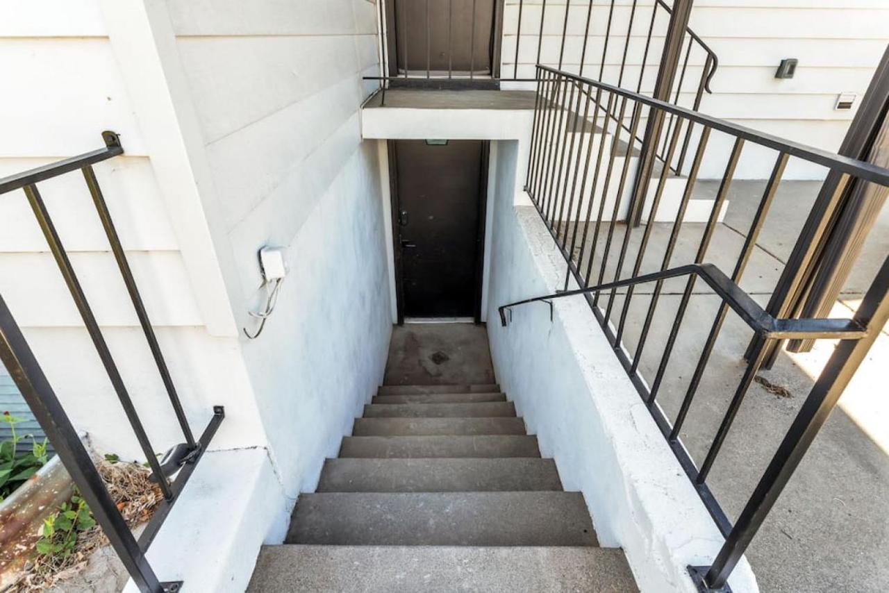 | Renovated Unit Near Famous Trails 10 Min Drive